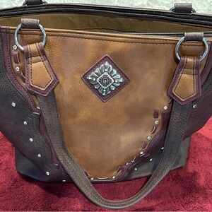 Coral Ridge Conceal and Carry Shoulder Bag